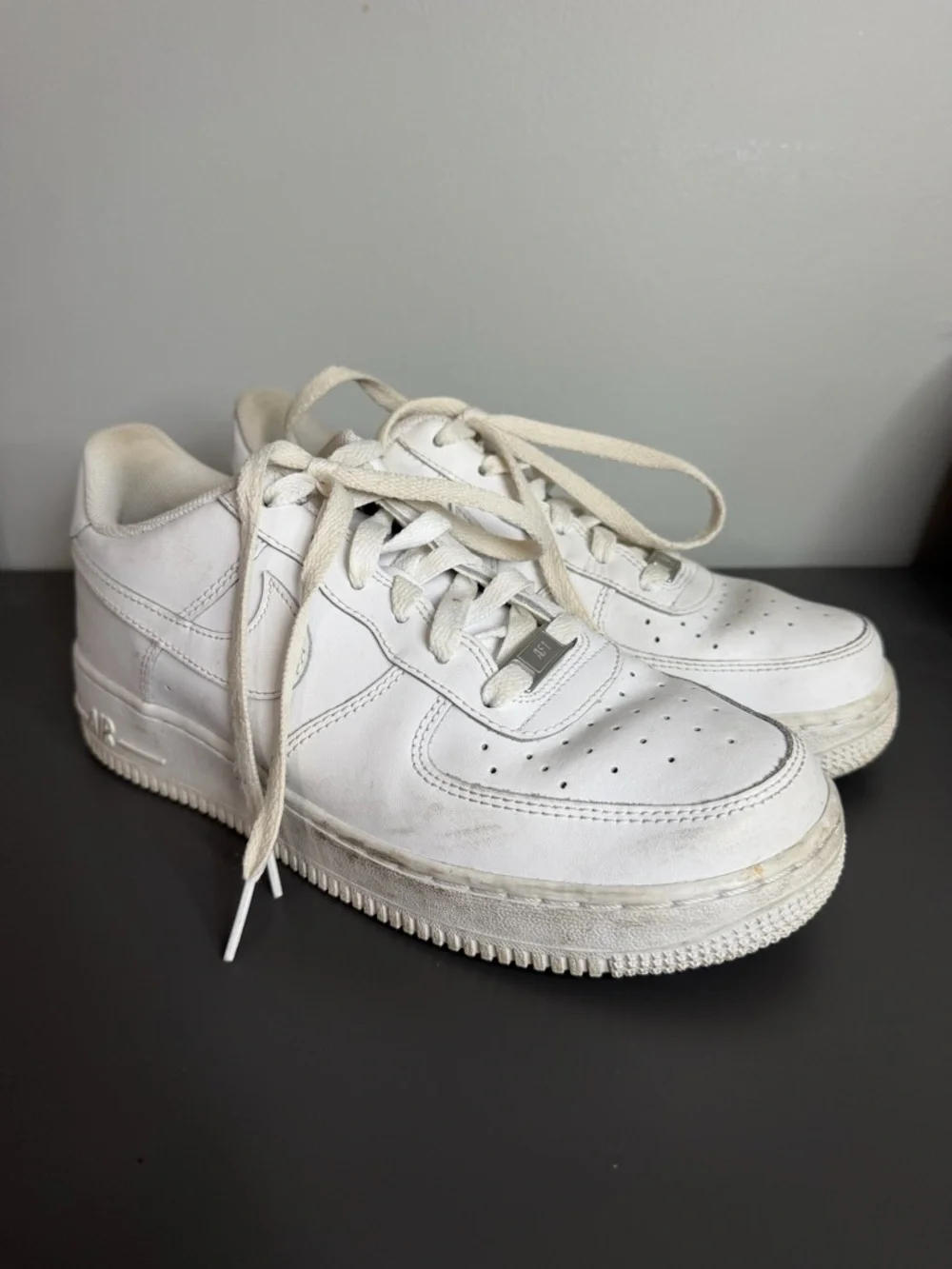 Nike white air